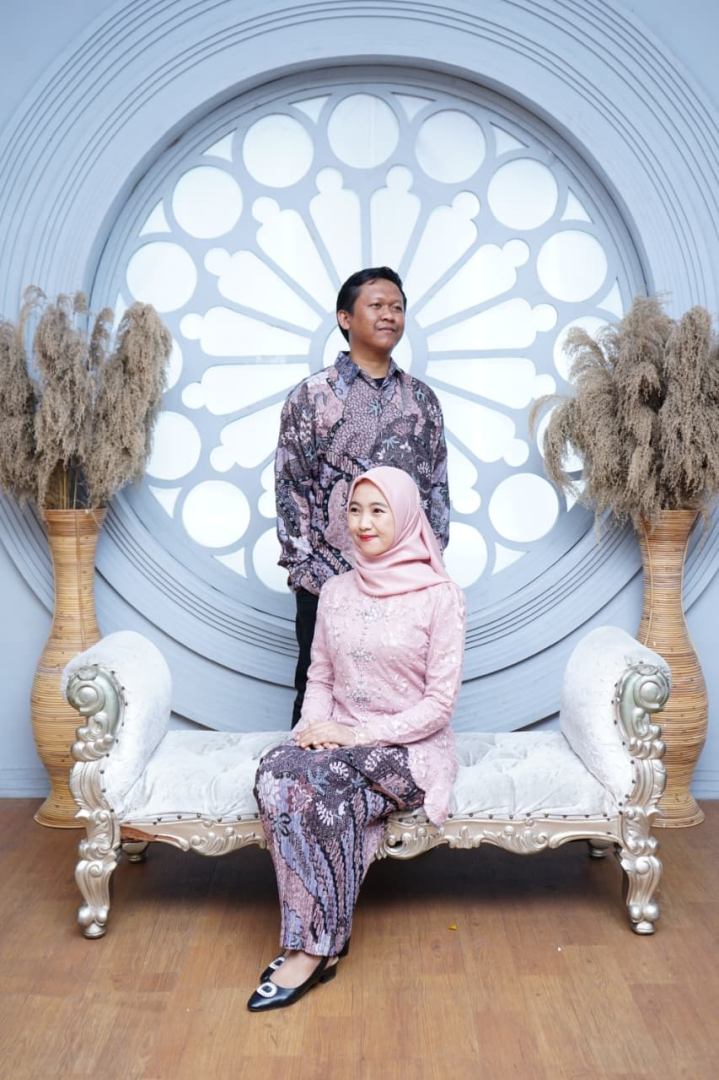 https://ainikresna.webnikah.com/dirmember/00000029/kresna29/photo-283510-334652-l-202604260353.jpg