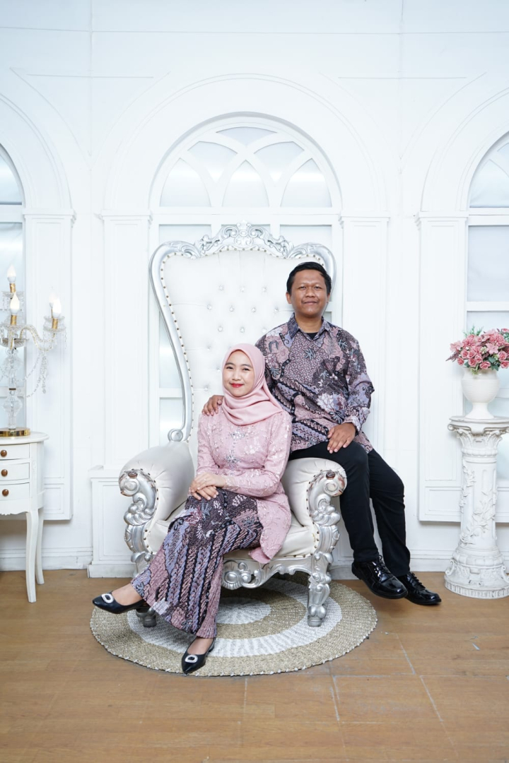 https://ainikresna.webnikah.com/dirmember/00000029/kresna29/photo-283510-334659-l-202604260355.jpg